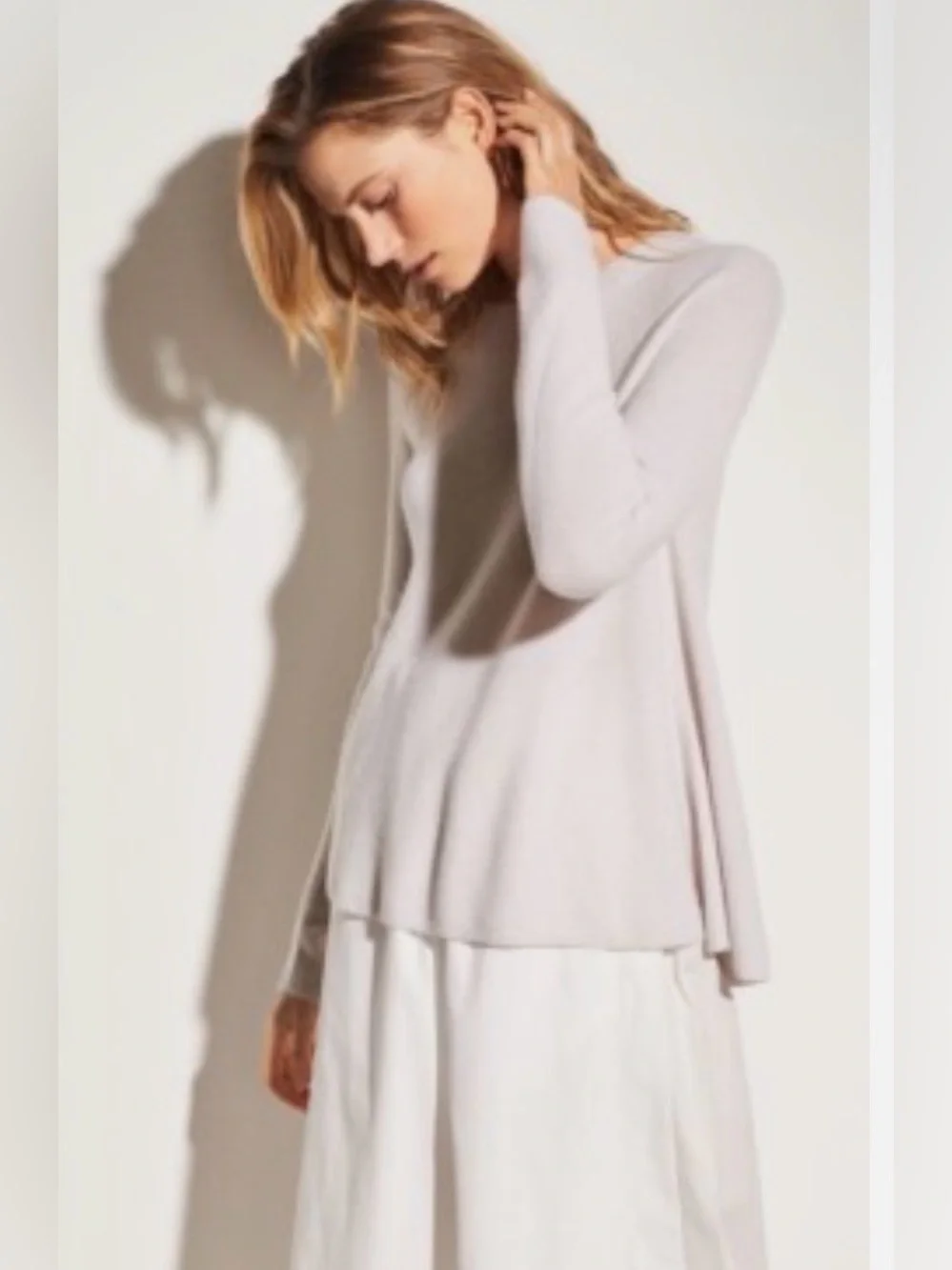 Vince 100% Cashmere Directional Ribbed Crew Neck Sweater in Heather Cloud Small